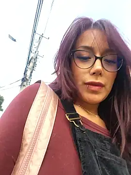 Snapshot of Lau1127 chatting on February 28, 2026, 8:43 pm Lau1127 online show from February 28, 2026, 8:43 pm