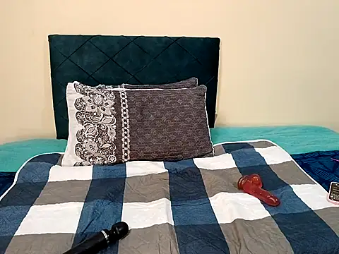 Snapshot of chloechrome chatting on March 20, 2025, 5:25 pm chloechrome online show from March 20, 2025, 5:25 pm