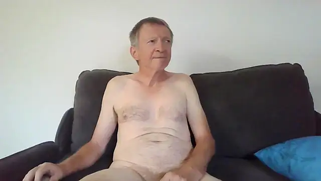 Snapshot of naturiste974 chatting on February 5, 2026, 8:19 am naturiste974 online show from February 5, 2026, 8:19 am