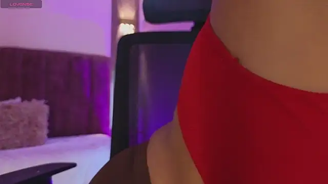 Emy leon online show from February 10, 2026, 7:29 pm