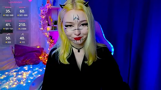 ElswythCovil online show from March 15, 2025, 4:02 am