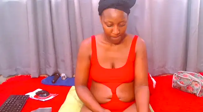 Snapshot of SexyCamilaxx chatting on February 14, 2025, 9:03 am SexyCamilaxx online show from February 14, 2025, 9:03 am