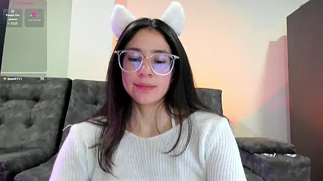 emmadiaz1 online show from February 22, 2026, 3:18 am