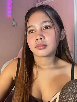 Snapshot of ursweet_babygirl chatting on February 26, 2026, 4:17 pm ursweet babygirl online show from February 26, 2026, 4:17 pm