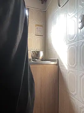 zoe roux21 online show from March 3, 2026, 8:48 pm