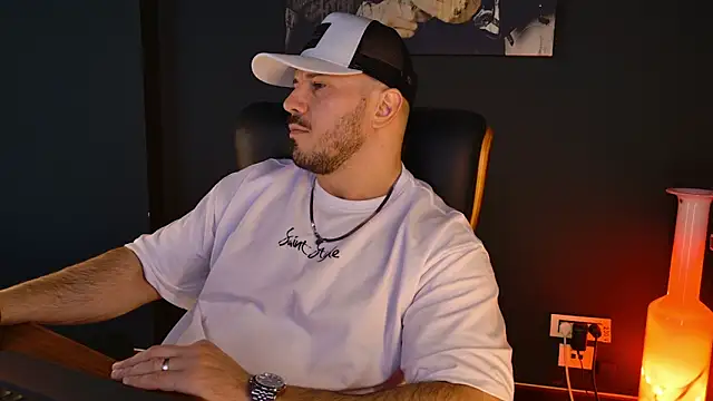 AngeloEric online show from January 17, 2026, 2:11 pm