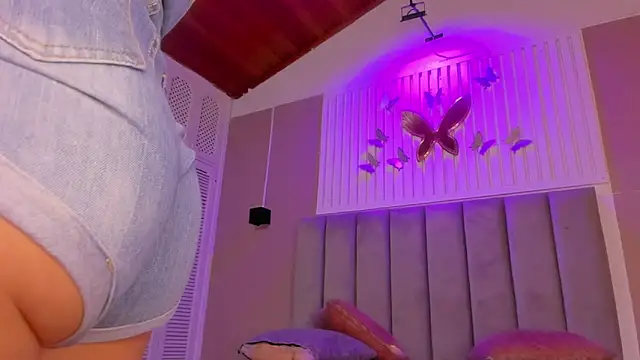 Snapshot of dyvis_22 chatting on February 8, 2026, 11:02 am dyvis 22 online show from February 8, 2026, 11:02 am