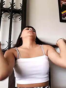 Snapshot of Nicky-7 chatting on December 27, 2024, 5:48 pm Nicky-7 online show from December 27, 2024, 5:48 pm