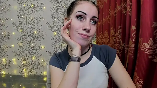 Snapshot of Mary0Lou chatting on December 21, 2024, 12:27 pm Mary0Lou online show from December 21, 2024, 12:27 pm