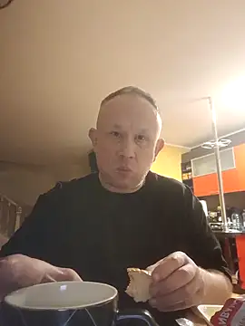 Snapshot of X46x chatting on December 22, 2025, 5:04 am X46x online show from December 22, 2025, 5:04 am