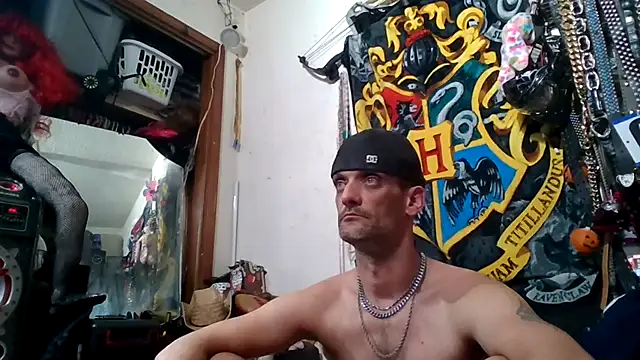 Snapshot of slinginbigD chatting on December 21, 2025, 5:36 am slinginbigD online show from December 21, 2025, 5:36 am