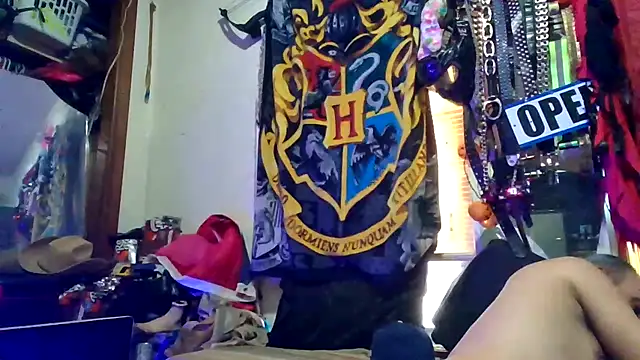 Snapshot of slinginbigD chatting on December 21, 2025, 5:42 pm slinginbigD online show from December 21, 2025, 5:42 pm