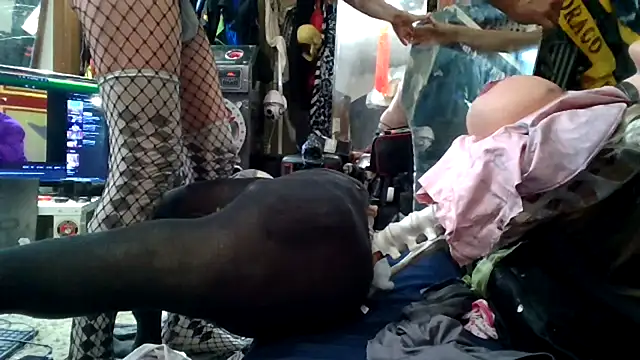 Snapshot of slinginbigD chatting on January 6, 2026, 9:13 am slinginbigD online show from January 6, 2026, 9:13 am