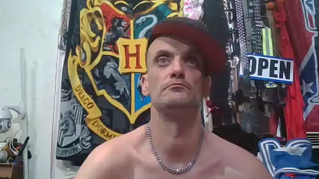 Snapshot of slinginbigD chatting on January 11, 2026, 6:57 pm slinginbigD online show from January 11, 2026, 6:57 pm