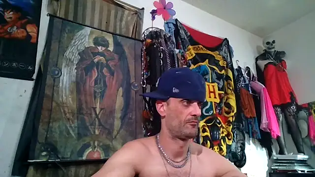 Snapshot of slinginbigD chatting on February 11, 2026, 12:04 am slinginbigD online show from February 11, 2026, 12:04 am