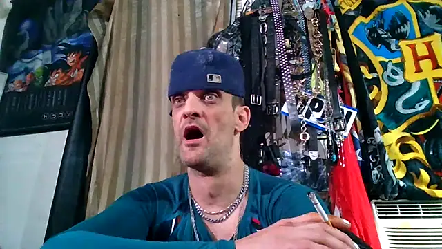 Snapshot of slinginbigD chatting on February 12, 2026, 5:24 am slinginbigD online show from February 12, 2026, 5:24 am