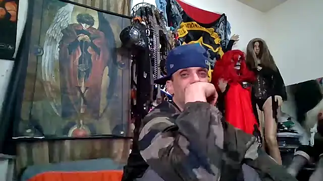 Snapshot of slinginbigD chatting on February 17, 2026, 11:40 am slinginbigD online show from February 17, 2026, 11:40 am