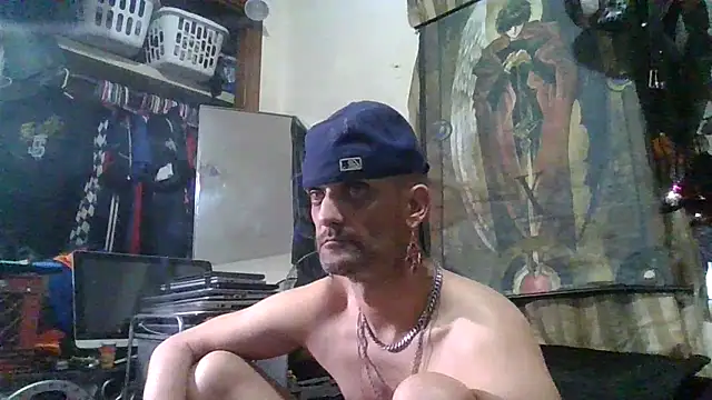 Snapshot of slinginbigD chatting on February 22, 2026, 11:20 am slinginbigD online show from February 22, 2026, 11:20 am