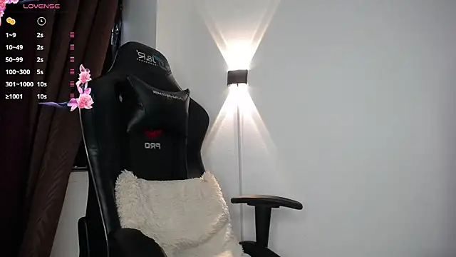 Snapshot of janna_isa chatting on January 30, 2025, 7:48 pm janna isa online show from January 30, 2025, 7:48 pm