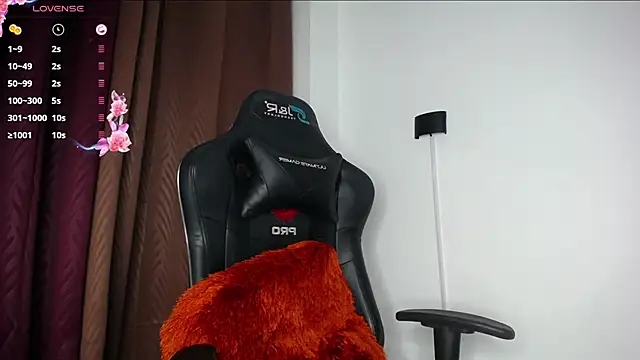 Snapshot of janna_isa chatting on February 13, 2025, 6:27 pm janna isa online show from February 13, 2025, 6:27 pm