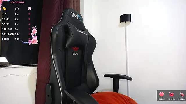 Snapshot of janna_isa chatting on February 22, 2025, 5:57 pm janna isa online show from February 22, 2025, 5:57 pm