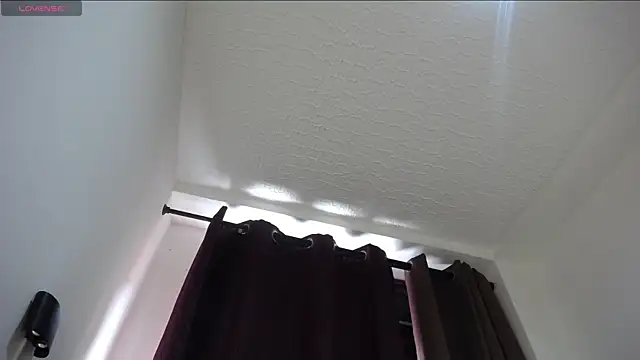 Snapshot of janna_isa chatting on February 26, 2025, 7:27 pm janna isa online show from February 26, 2025, 7:27 pm