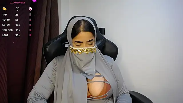 Snapshot of janna_isa chatting on March 18, 2025, 2:25 am janna isa online show from March 18, 2025, 2:25 am