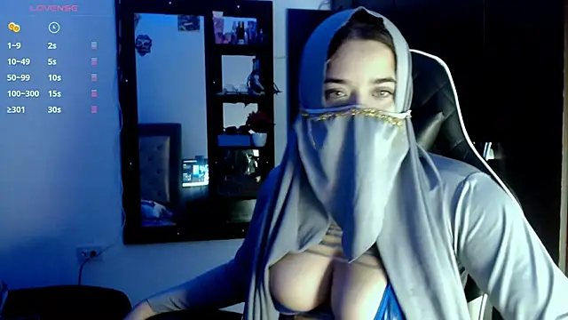 Snapshot of janna_isa chatting on September 13, 2025, 12:10 am janna isa online show from September 13, 2025, 12:10 am