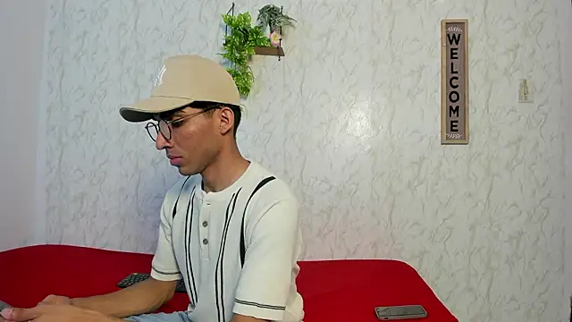 Snapshot of jony_honey chatting on February 12, 2026, 12:00 pm jony honey online show from February 12, 2026, 12:00 pm