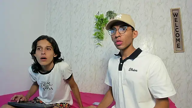 Snapshot of jony_honey chatting on February 17, 2026, 11:50 am jony honey online show from February 17, 2026, 11:50 am