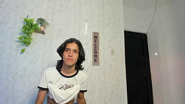 Snapshot of jony_honey chatting on February 19, 2026, 12:12 pm jony honey online show from February 19, 2026, 12:12 pm