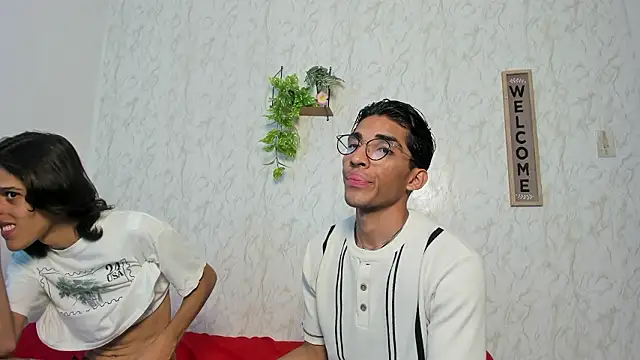 Snapshot of jony_honey chatting on February 24, 2026, 12:03 pm jony honey online show from February 24, 2026, 12:03 pm