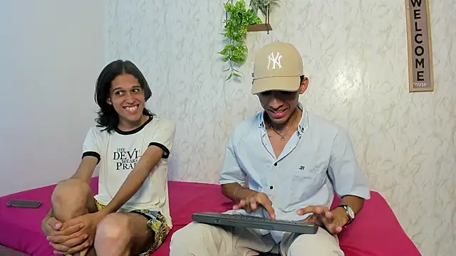 Snapshot of jony_honey chatting on March 2, 2026, 12:01 pm jony honey online show from March 2, 2026, 12:01 pm