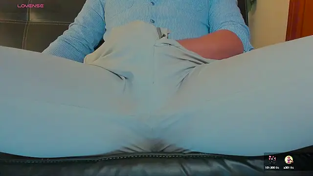 Snapshot of MrLonely02 chatting on December 9, 2024, 9:26 pm MrLonely02 online show from December 9, 2024, 9:26 pm