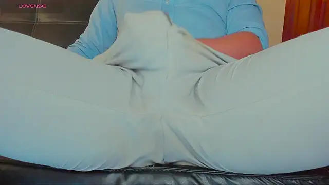 Snapshot of MrLonely02 chatting on December 13, 2024, 3:49 am MrLonely02 online show from December 13, 2024, 3:49 am