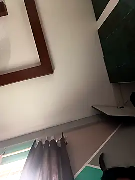 Snapshot of gym_lover076 chatting on October 27, 2025, 7:23 am gym lover076 online show from October 27, 2025, 7:23 am