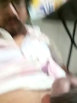 Snapshot of gym_lover076 chatting on March 3, 2026, 11:32 pm gym lover076 online show from March 3, 2026, 11:32 pm