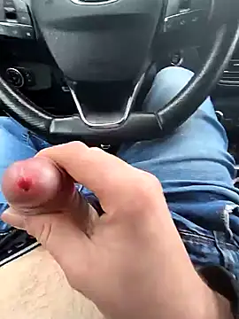 Titanhoott online show from January 8, 2025, 12:47 pm