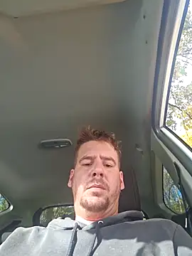 Titanhoott online show from October 30, 2025, 12:50 pm