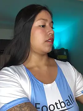 Snapshot of EmmaRossem chatting on February 21, 2026, 7:48 pm EmmaRossem online show from February 21, 2026, 7:48 pm