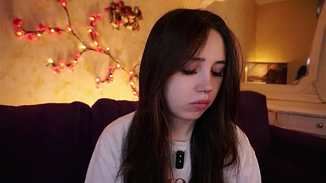 Snapshot of GillianDowdey chatting on February 6, 2026, 3:11 am GillianDowdey online show from February 6, 2026, 3:11 am