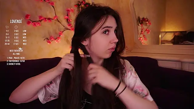 Snapshot of GillianDowdey chatting on February 25, 2026, 3:05 am GillianDowdey online show from February 25, 2026, 3:05 am