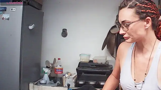 Snapshot of hornyhippies0080 chatting on March 3, 2026, 2:01 pm hornyhippies0080 online show from March 3, 2026, 2:01 pm