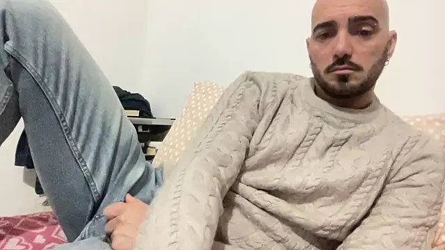 alessandromori91 online show from January 13, 2026, 8:47 pm