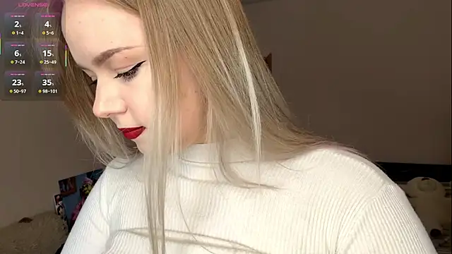 Snapshot of ZaraCreedon chatting on February 14, 2026, 5:59 am ZaraCreedon online show from February 14, 2026, 5:59 am