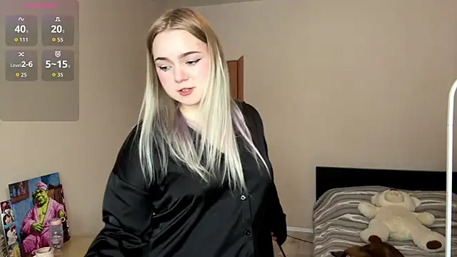 Snapshot of ZaraCreedon chatting on February 19, 2026, 5:36 am ZaraCreedon online show from February 19, 2026, 5:36 am