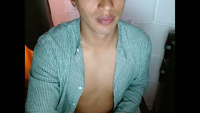 Snapshot of Davixx258 chatting on January 28, 2025, 1:59 pm Davixx258 online show from January 28, 2025, 1:59 pm