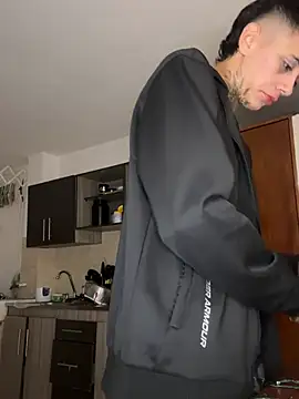 Snapshot of _PhillipBrown chatting on December 15, 2024, 8:52 am PhillipBrown online show from December 15, 2024, 8:52 am