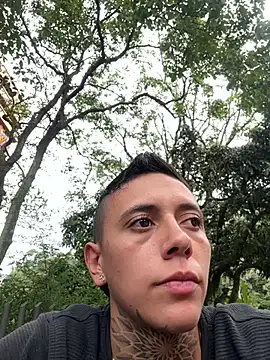 Snapshot of _PhillipBrown chatting on February 13, 2025, 8:55 pm PhillipBrown online show from February 13, 2025, 8:55 pm