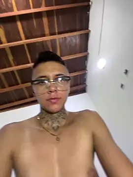 Snapshot of _PhillipBrown chatting on March 13, 2025, 9:37 pm PhillipBrown online show from March 13, 2025, 9:37 pm